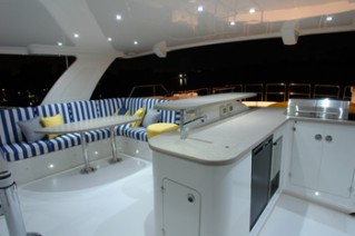 Yacht SEAS THE MOMENT -  Fly bridge